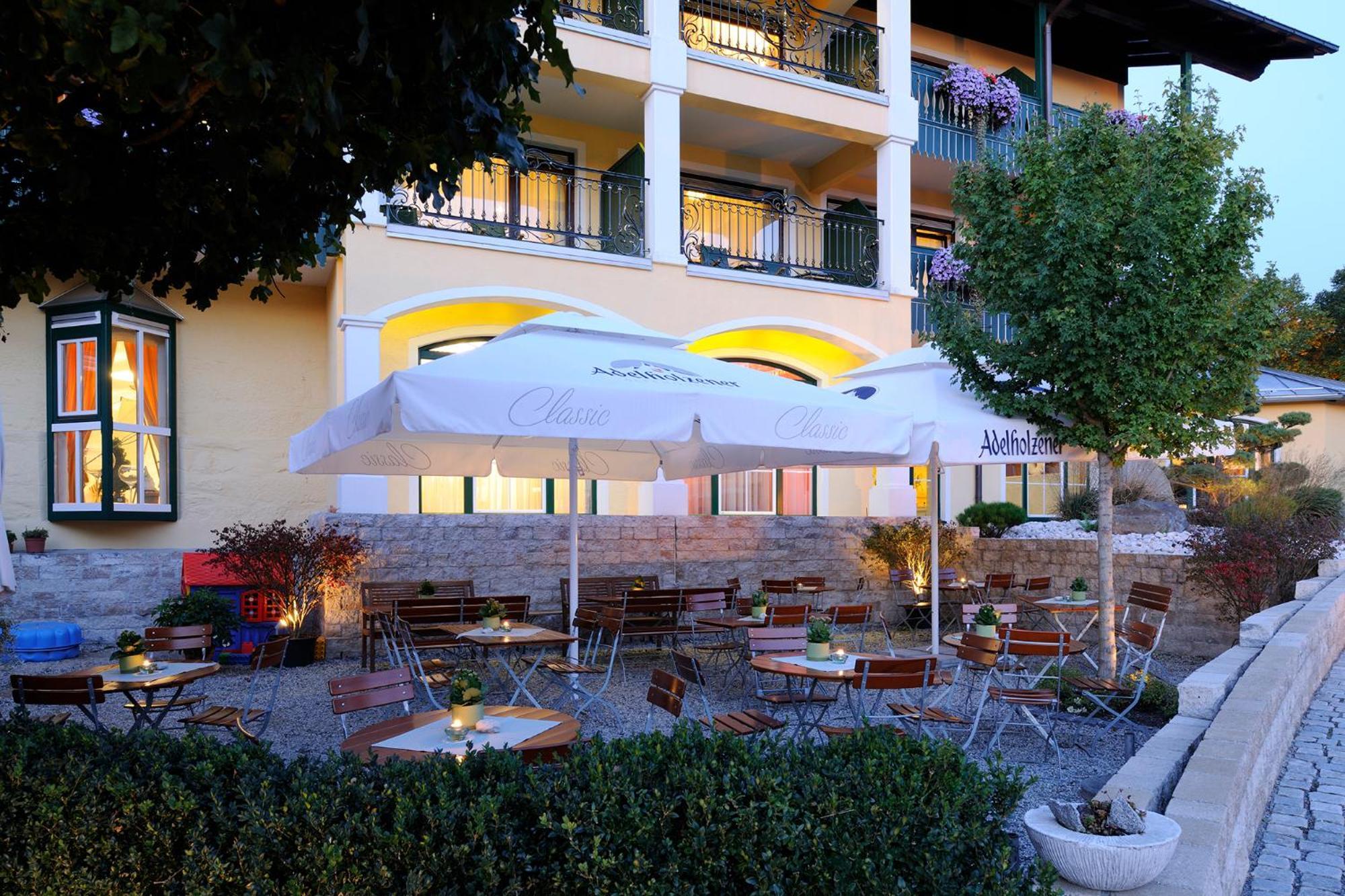 Posthotel Rattenberg Екстериор снимка