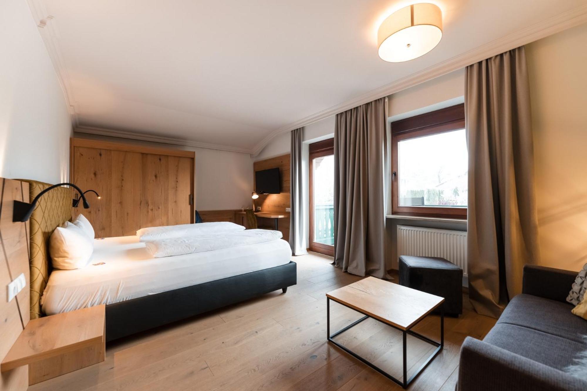 Posthotel Rattenberg Екстериор снимка